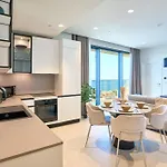 High-rise Elegance With Sea Views * Saint Julian's
