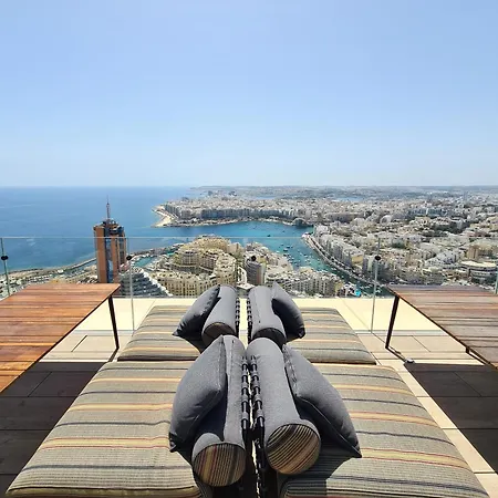 High-rise Elegance With Sea Views