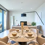 Lägenhet High-rise Elegance With Sea Views St. Julian's